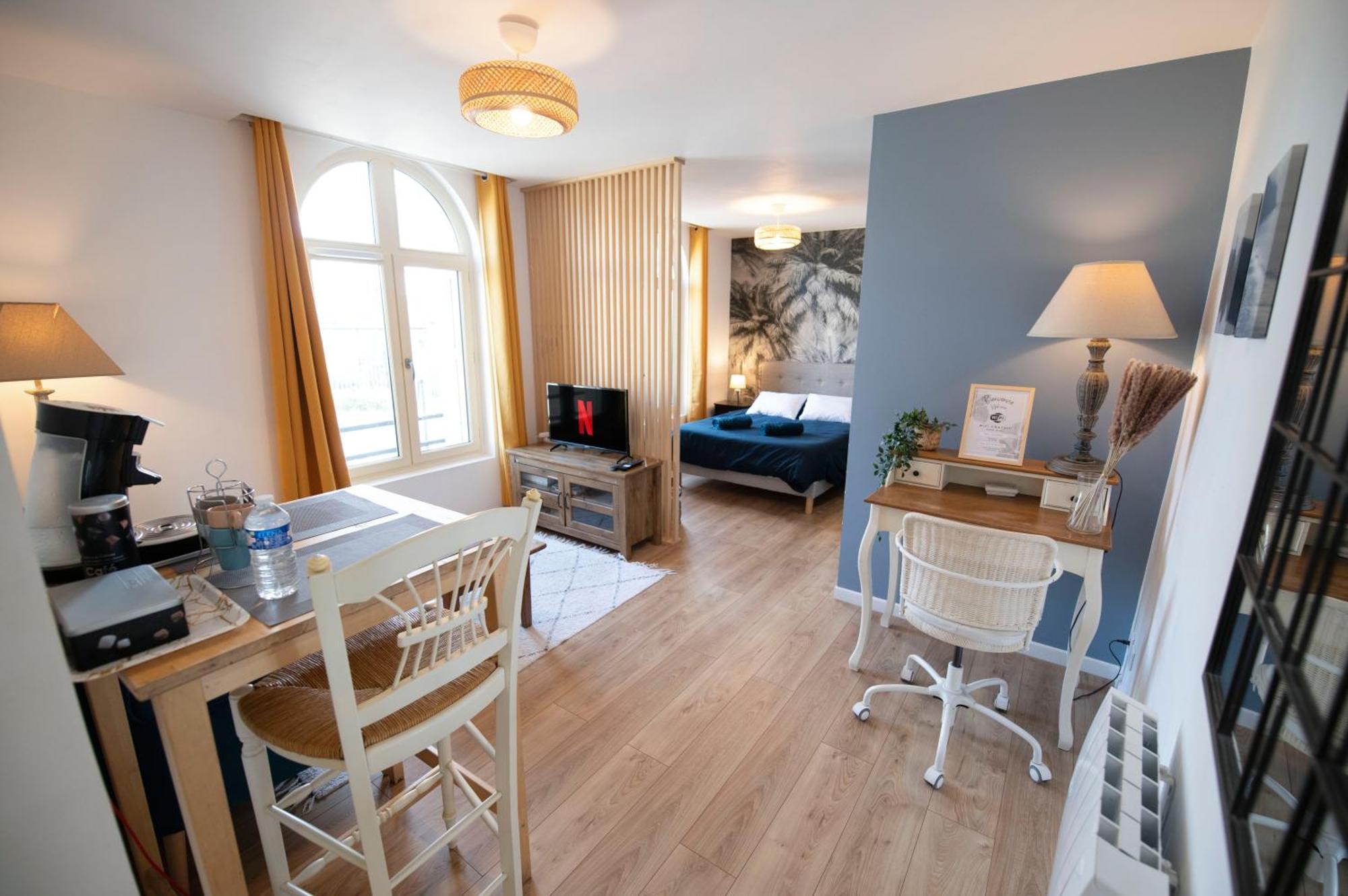 Le Cosy & Boise De Pontoise Apartment Exterior photo